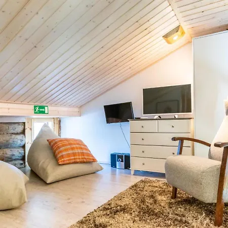 Nilikuru F15 By Interhome *